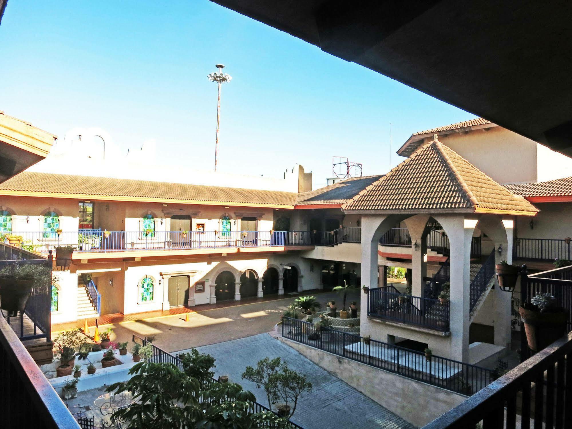 Hotel Hacienda Reynosa Exterior foto