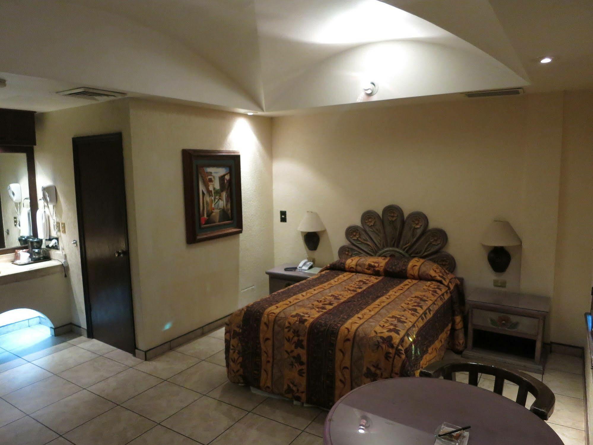 Hotel Hacienda Reynosa Exterior foto