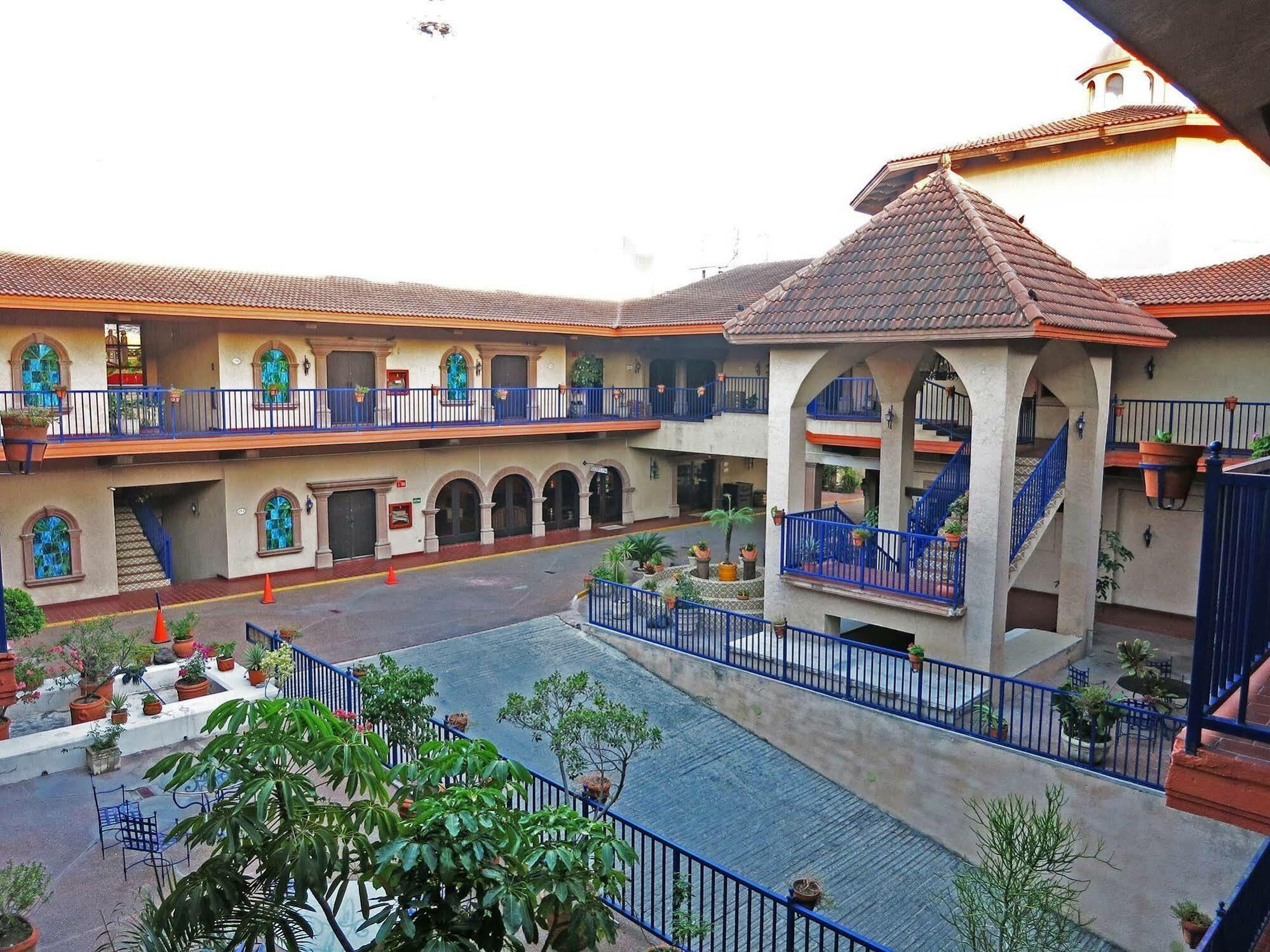 Hotel Hacienda Reynosa Exterior foto